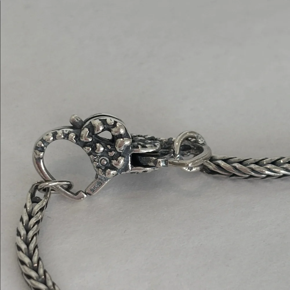 TROLLBEADS sterling silver bracelet with catching hearts lace lock clasp - Picture 10 of 17